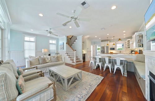 Seagrove Beach House | Rooftop Deck W/Town Views, + 2 Adult Bikes! - Pet Friendly