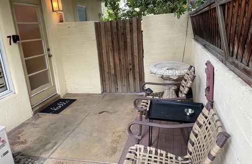 Historic Tennis Club Apartment | Room 7️⃣ Studio in a charming boutique hotel, by the pool in downtown PS 🌼