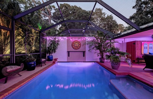 Indian Beach Sapphire Shores Apartment | ROYS PLACE Romantic/Private Near Downtown and Beaches. Private Heated Pool!