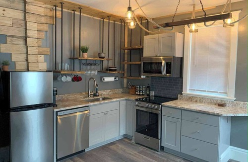 Harrisburg Apartment | Rustic 2BR Loft with River Views