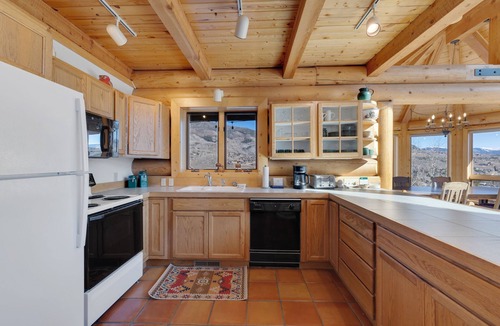 Three Peaks House | Rustic Mountain Escape with Panoramic Views