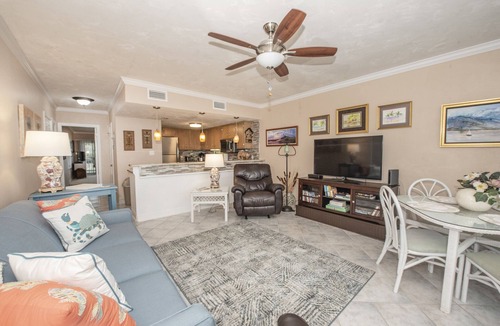 Panacea Condo | "Salty Breezes", Panacea.Bay Front, Balcony, Pool, No Boats, No Pets, Wifi
