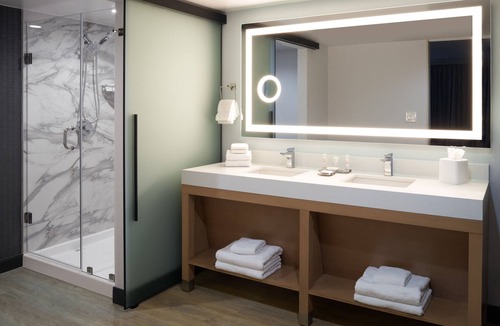 Mission Valley East Hotel | San Diego Marriott Mission Valley
