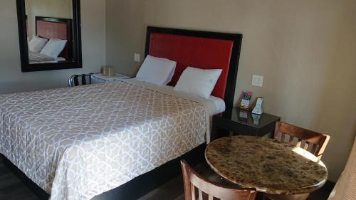 Santa Ana Hotel | Santa Ana Travel Inn