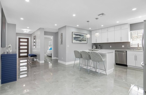 Naples Park House | Sea Breeze Paradise - Walk to Vanderbilt Beach and Mercato, Heated Pool Home