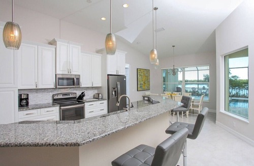 South Venice House | Seaclusion - stunning bayfront home with pool
