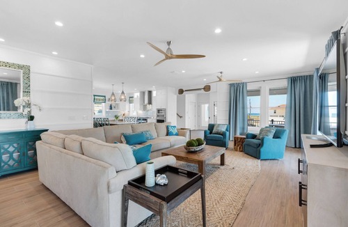 Toilla Segunda House | 🌊 Sealation! – Luxe 8BR w/Pool | Game Room | Rooftop Deck | Elevator 🌊