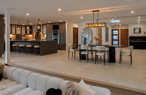 Beverly Glen House | Secluded Modern Beverly Hills Villa Unavailable