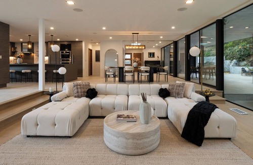 Beverly Glen House | Secluded Modern Beverly Hills Villa Unavailable