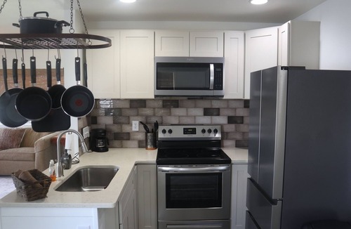 Thomas Drive House | Serene, 4-bedroom Lakefront Escape - Fish Tale Cove