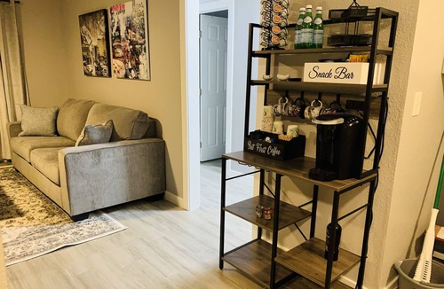 Spring Valley House | Seven minutes to Strip and Allegiant Stadium.