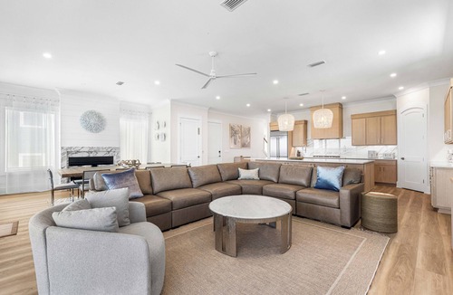 Navarre Beach House | 💎 Share My Lowecation! Brand New Lux 6BR Beachfront! Pool, Pets, Sleeps 16