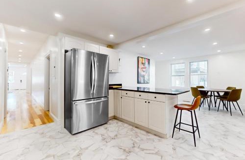 Everett House | Shop, Dine, Unwind! Gateway to Boston Sights