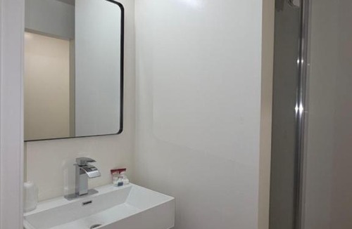 Bloomington Hotel | Sierra Crossing Motel
