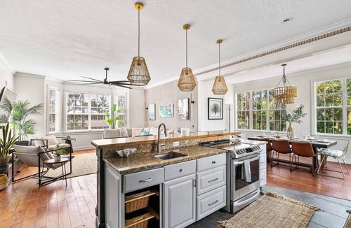 Siesta Key House | Siesta Key Pool House with Fire Pit & Deck
