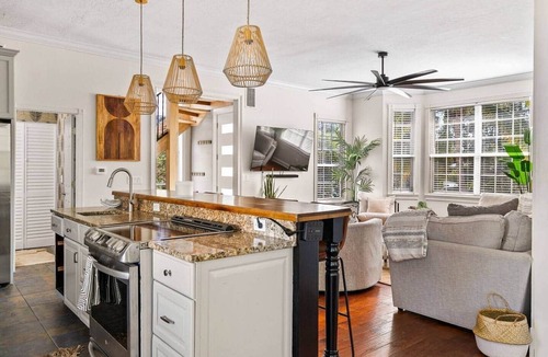 Siesta Key House | Siesta Key Pool House with Fire Pit & Deck