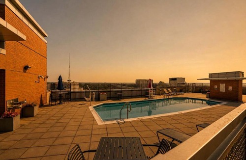 Downtown House | Silver Spring DC Metro 2BR Rooftop Gym LuxePad