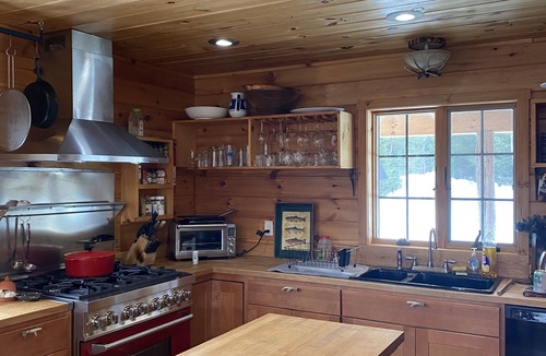 East Central Franklin House | Ski House 4 miles from Kingfield, ME