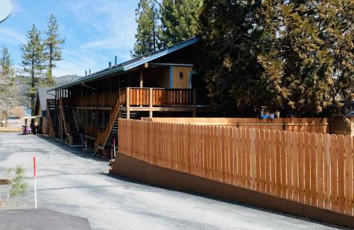 Big Bear Lake Hotel | Snow Bear Lodge