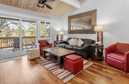 Big Bear Lake Cabin | Snow Summit Thrush8 - Walk to Snow Summit, Hot Tub, Swimming Pool