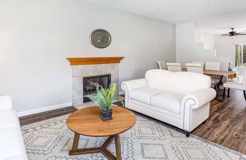Loma Linda House | SoCal Masterwork on Gower