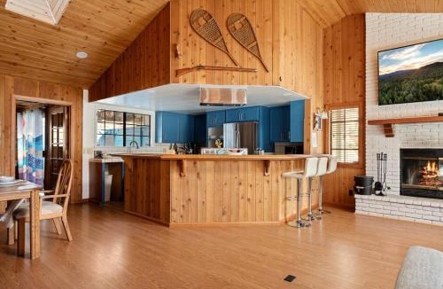 Fawnskin House | Solstice Shores Chalet, Hot Tub and Lake Views