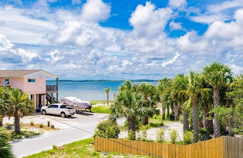 Villa Segunda House | Soundside by Southern Vacation Rentals