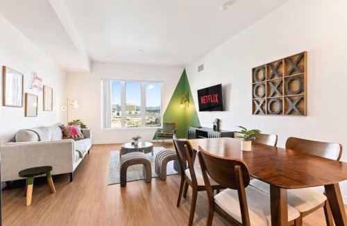Little Tokyo Apartment | Spacious 1-Bedroom Gem with Downtown LA Views