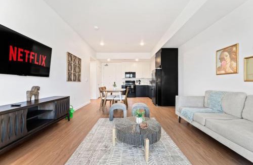Little Tokyo Apartment | Spacious 1-Bedroom Gem with Downtown LA Views