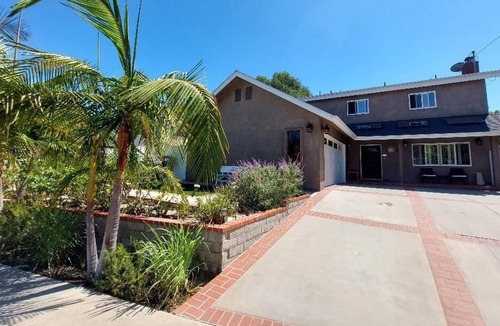 Rancho Palos Verdes House | Spacious 2 bedroom 2 bath home with pool and Jacuzzi