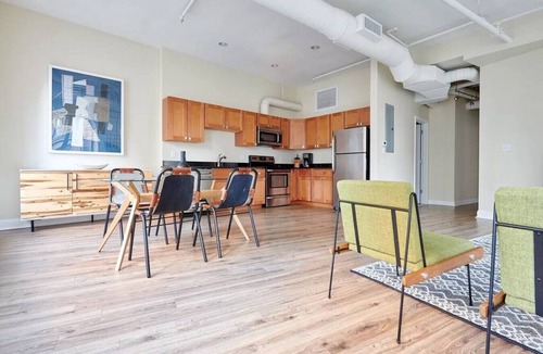 Boston Financial District Apartment | Spacious 2br FIDI District | Centrally Located!
