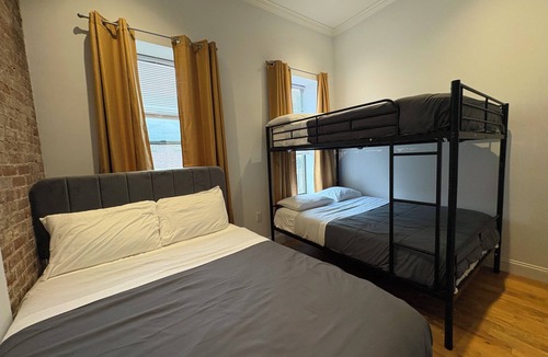 Midtown West Apartment | Spacious 2BR in Hell’s Kitchen, Walk to Times Square & Broadway Sleeps 12