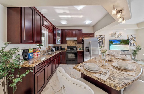 Mid-City House | Spacious 4-Bed 3.5-Bath House w Garage, Gated Yard