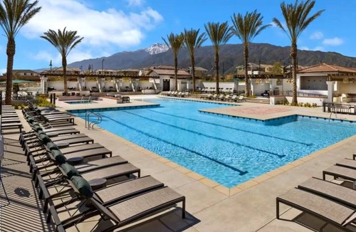 Fontana House | Spacious 4-bedroom house in peaceful Fontana with AC
