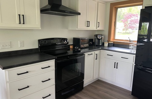 Cape Elizabeth House | Spacious 4BR Cape Elizabeth Home - Walk to Beach - 15 Min to Portland