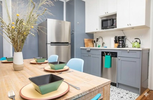 Central Park South Apartment | Spacious 4BR NYC Getaway – Perfect for Friends & Family!