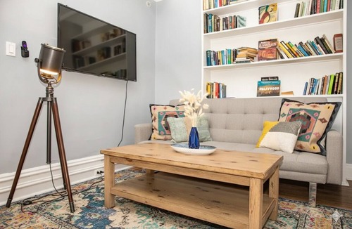 Central Park South Apartment | Spacious 4BR NYC Getaway – Perfect for Friends & Family!