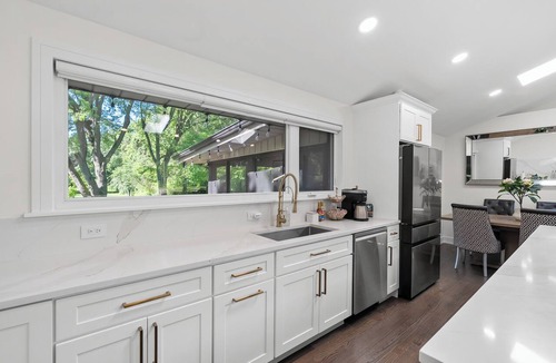 Benton Harbor House | Spacious 5-bedroom house in beautiful Benton Harbor with Hot Tub/Fire Pit