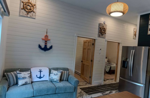 Lamoine House | Spacious 5-bedroom house in perfect Lamoine with AC