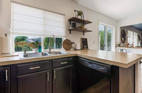 Caldwell House | Spacious Caldwell/Nampa Home | Fire Pit, BBQ Patio, Large Yard | Sleeps 10