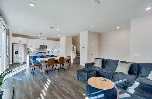 Chino House | Spacious Chino Stay | Pet Friendly + Near ONT