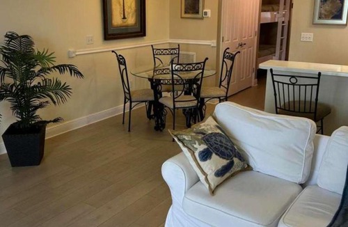 Miramar Beach Apartment | Spacious gulf front condo near beaches and shopping