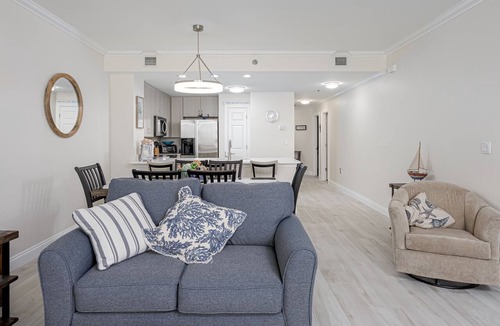 Pensacola Beach Condo | Spacious Gulf-View Retreat, Huge Balcony-ED1030