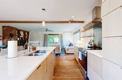 Cushing House | Spacious House with Modern Comforts and Nature's Playground Await