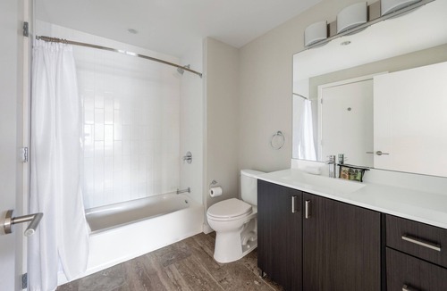 Seaport District Apartment | Spacious One Bedroom in Luxury Boston Building