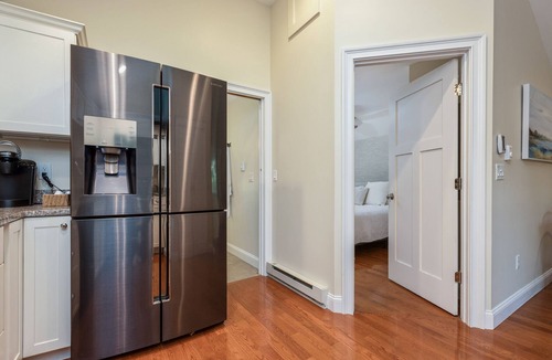 York Apartment | Spacious suite - close to everything + backyard 10 min to Portsmouth +Ogunquit