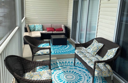 Sunrise Beach Condo | Spacious waterfront 3-bedroom condo in pleasant Sunrise Beach with pool access