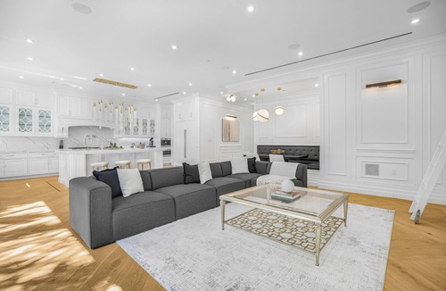 Melrose House | Spaulding Ave Farmhouse - Bespoke LA Home w/Pool & Home Theater