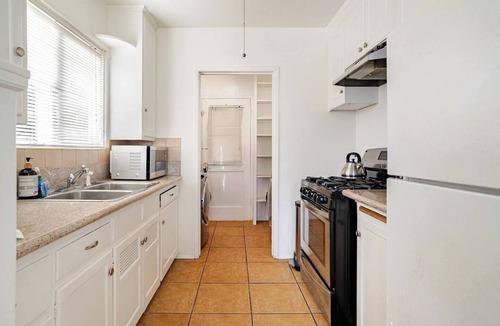 Eagle Rock Apartment | Specious 1BR Home – Walkable to Shops