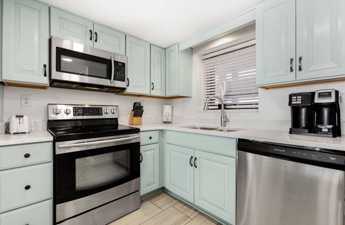 Biltmore Beach Condo | Spectacular 3 Bedroom, 2 Masters on the Water, amazing views, free beach chairs